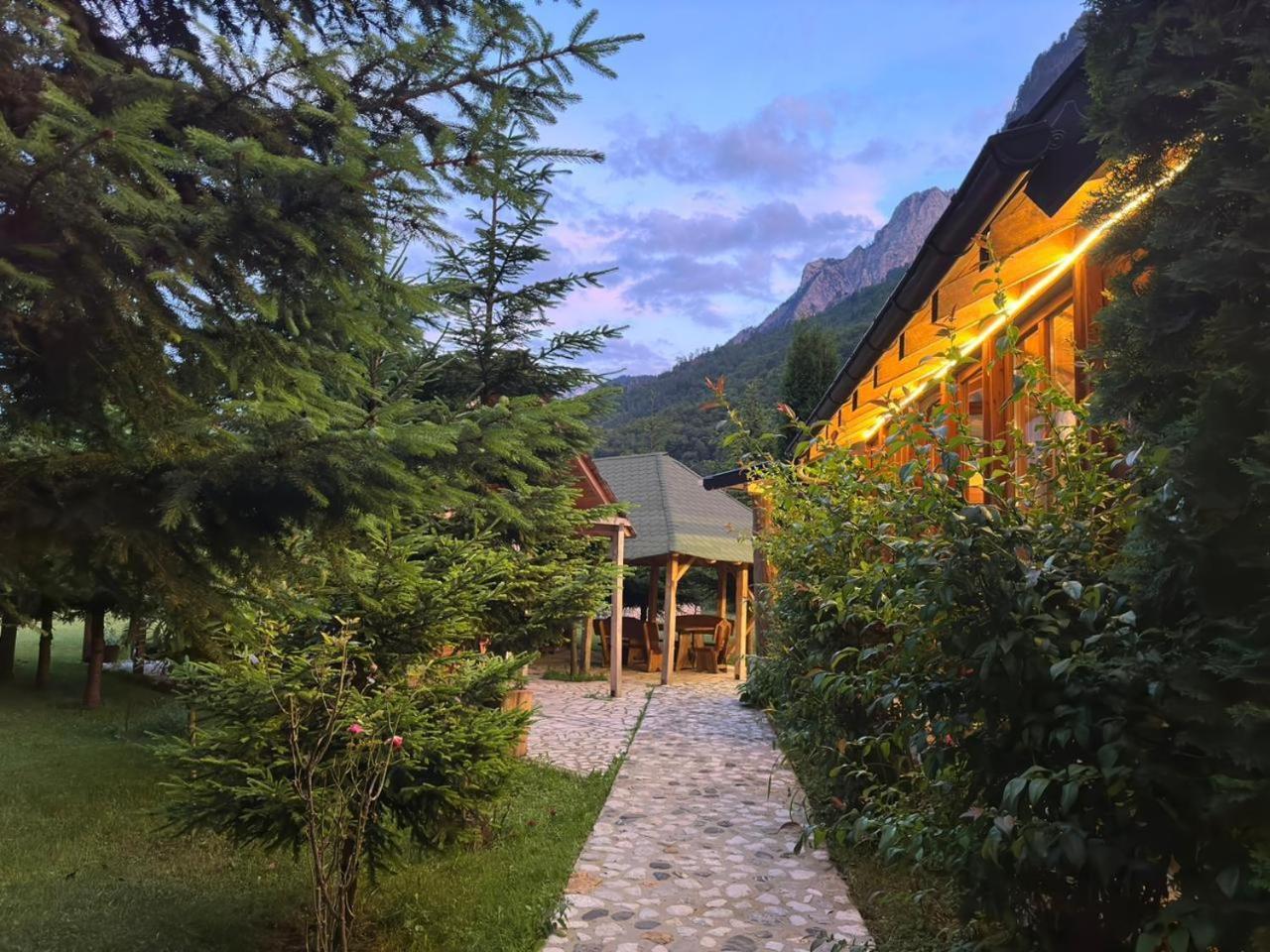 Valbona Relax Hotel Exterior photo